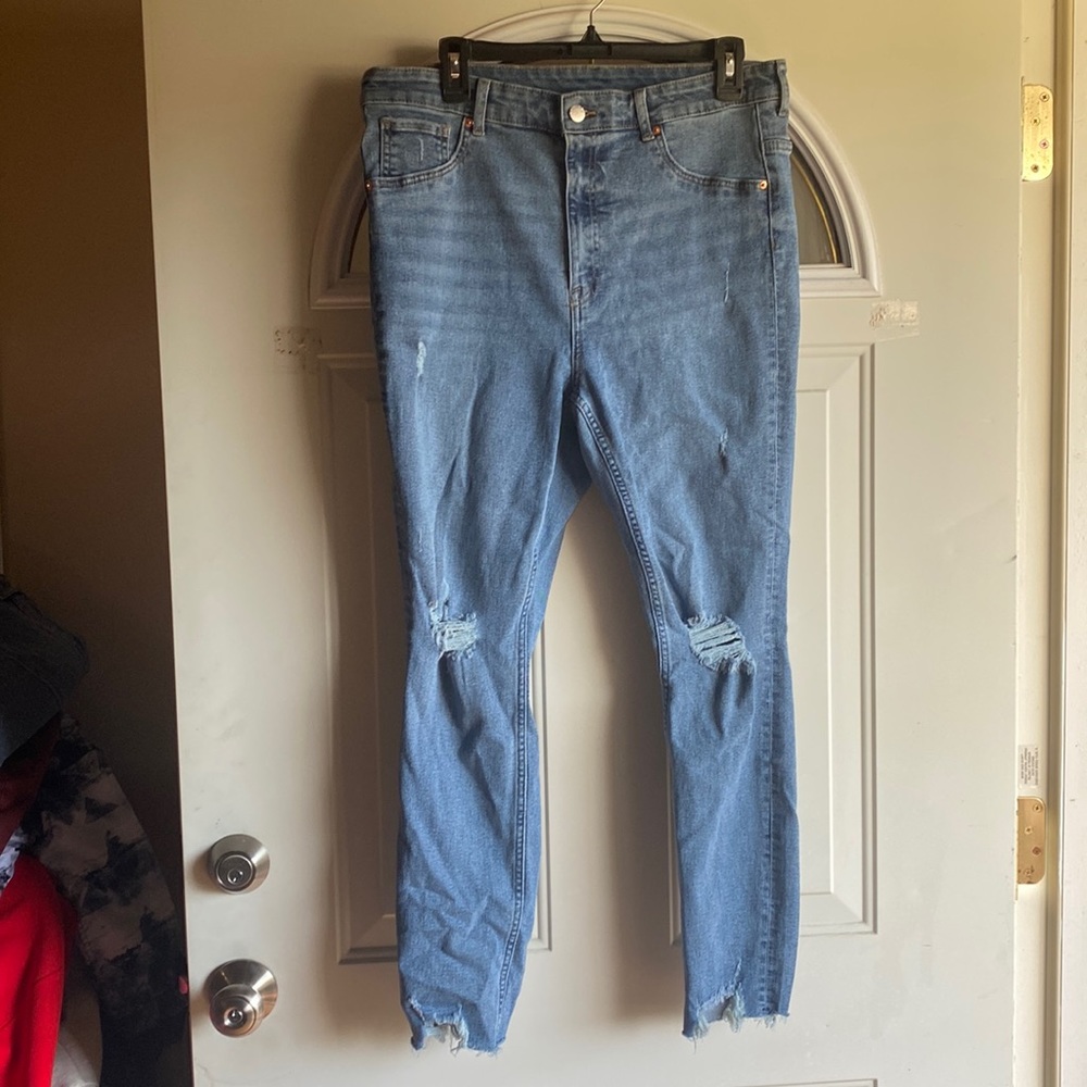 H&M size 14 curvy jeggings. GUC